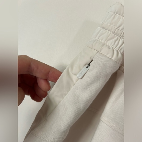 NWOT Athleta Triumph Hybrid Wide Crop Length Pants Drawstring Waist White XL - Picture 11 of 13